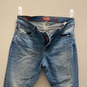 Lucky brand light wash jeans. 410 athletic fit. Size 33x32